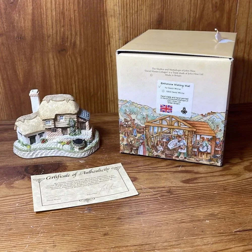 David Winter Cottages‎ Birthstone Wishing Well 1992 December